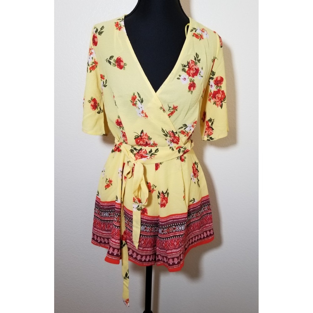 Trixxi Yellow Floral Short Romper Sz XXS Retro Cottage Coastal Boho Hippie NWOT